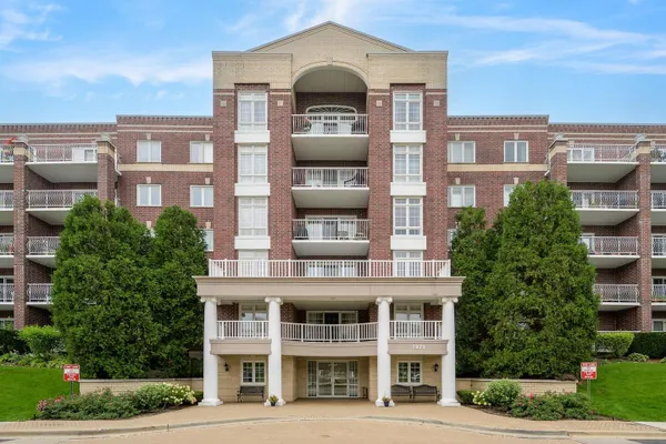 7071 W TOUHY AVE 408