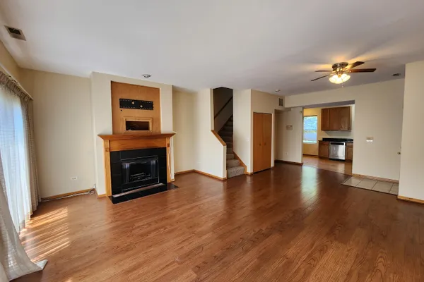 2363 E 70TH PL B