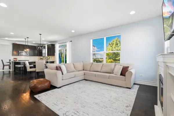 1232 WILDFLOWER CIR