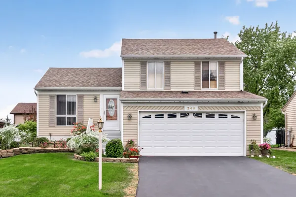 240 IRIS DR