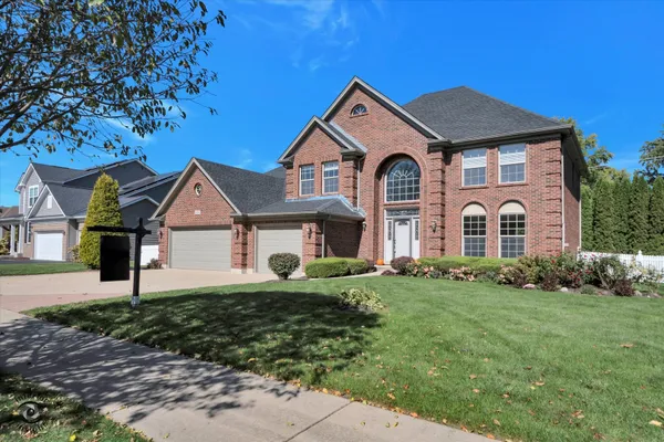 16305 RIVERWOOD DR
