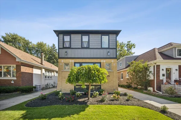 7048 26TH PKWY