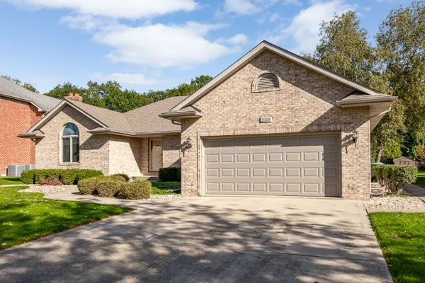 26208 W LAUREN DR