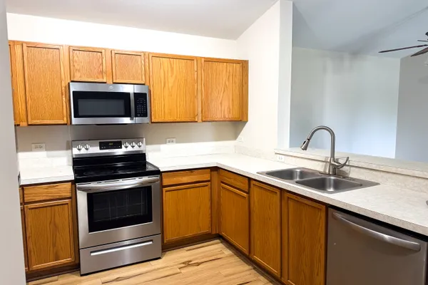 227 SILVERSTONE DR 227