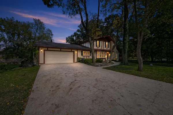 3501 GREENMEADOW LN