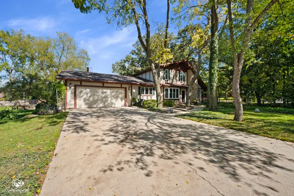 3501 GREENMEADOW LN