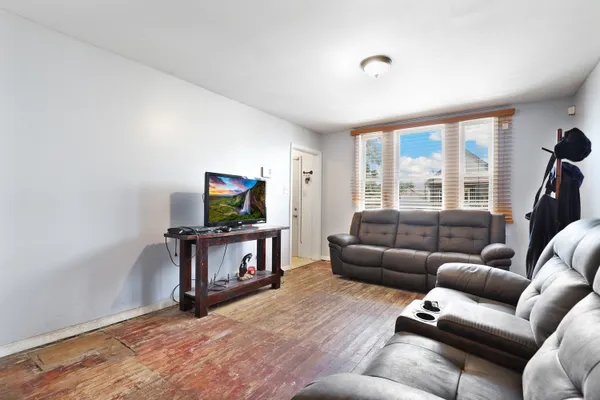227 154TH PL