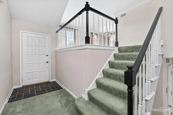 843 SEMINARY CIR