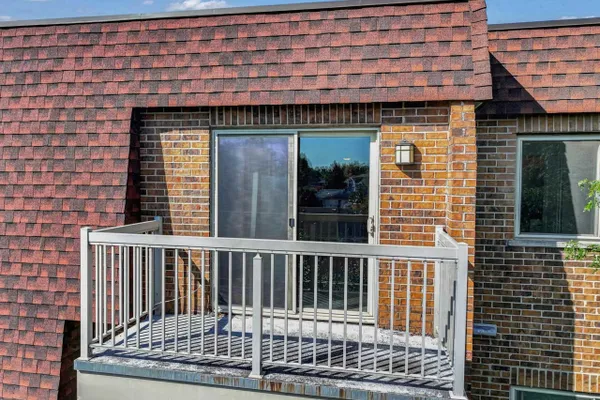 715 W CENTRAL RD C1