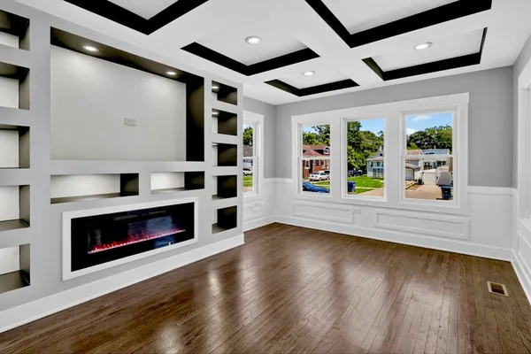 2030 S 4TH AVE