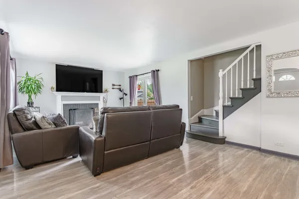 301 W LONNQUIST BLVD