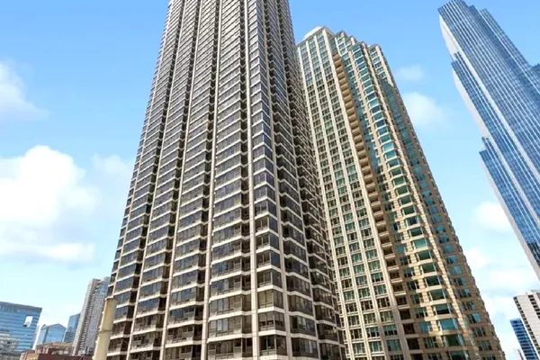 30 E HURON ST 2510