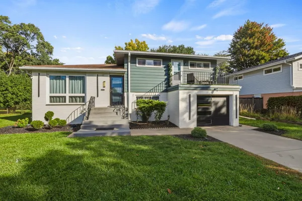 135 JULIE DR