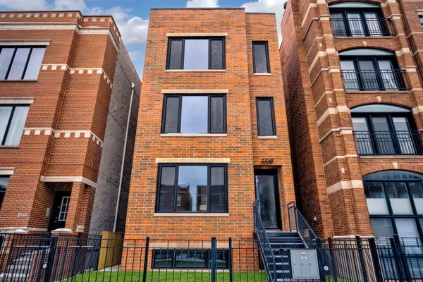 2448 W DIVERSEY AVE 1