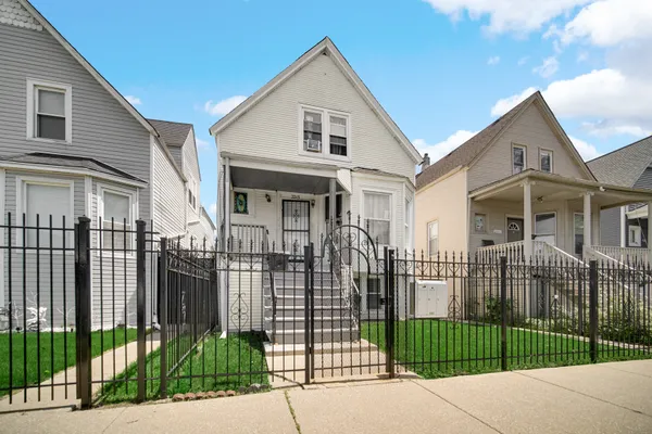 2213 N KILDARE AVE