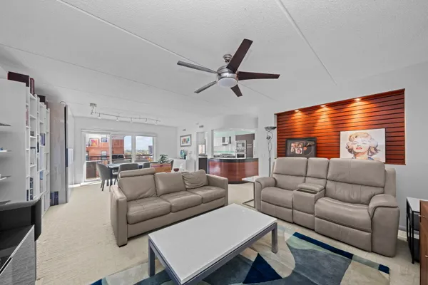 201 N VAIL AVE 701