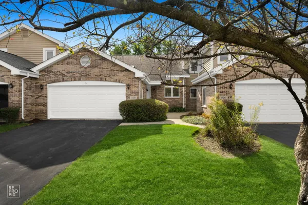 17259 LAKEBROOK DR