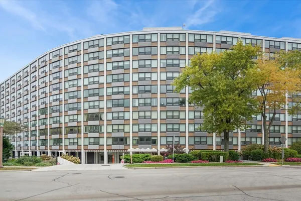 1630 SHERIDAN RD 10-J