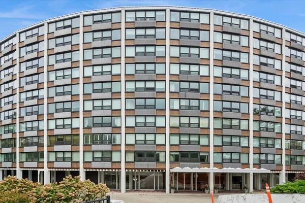 1630 SHERIDAN RD 10-J