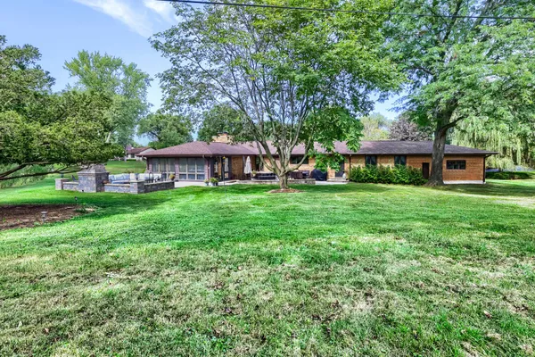1803 PAULA CT