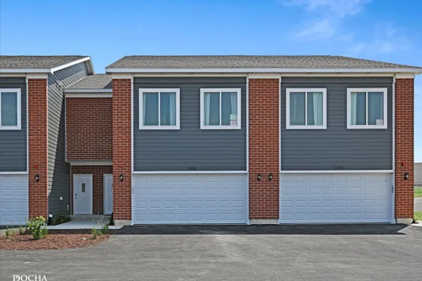 1213 GILLESPIE LN