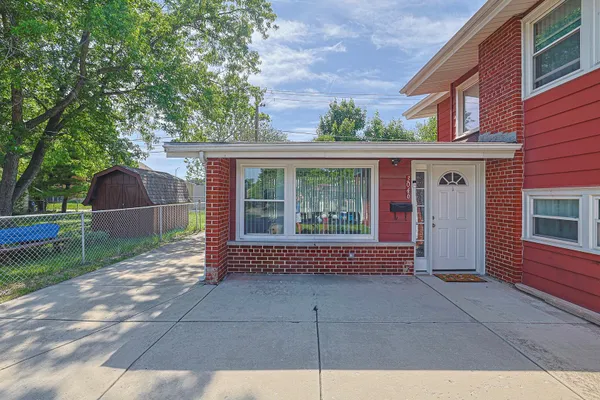 3046 S 24TH AVE 2