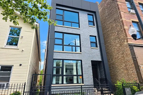 1810 S RACINE AVE 1