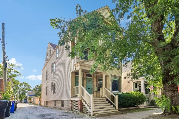 3643 N HOYNE AVE 2