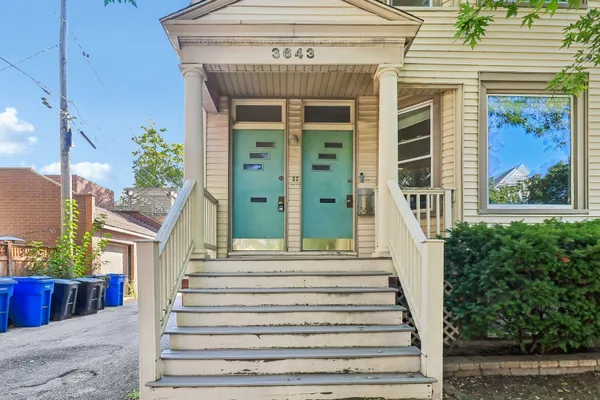 3643 N HOYNE AVE 2