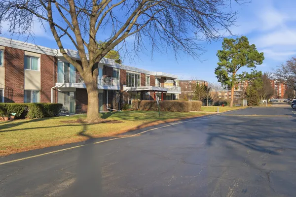 100 DEBORAH LN 28B