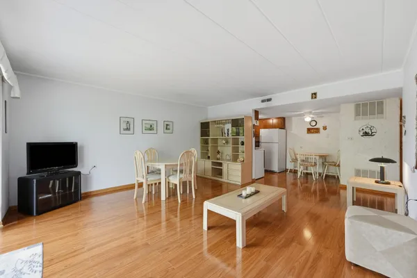 100 DEBORAH LN 28B