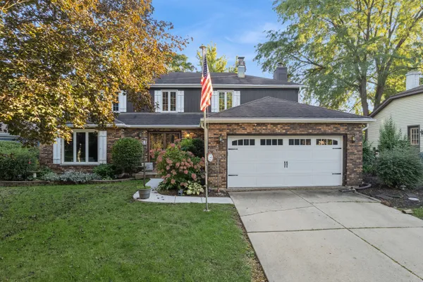 162 AMHERST DR