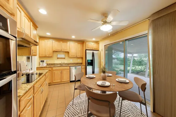 806 KIMBERLY WAY
