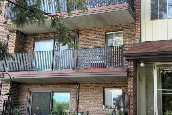 14030 LARAMIE AVE 1707