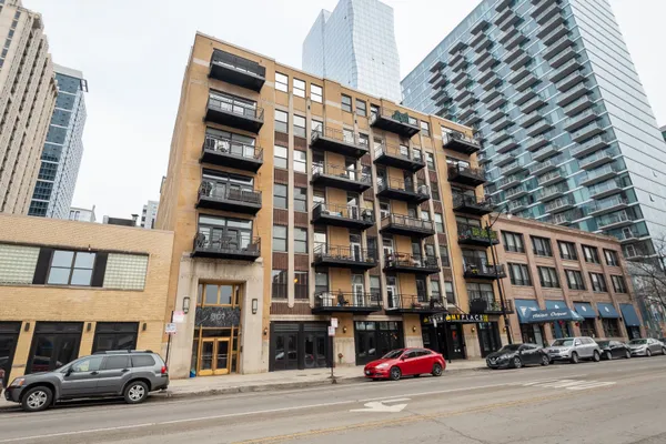 1307 S WABASH AVE 312