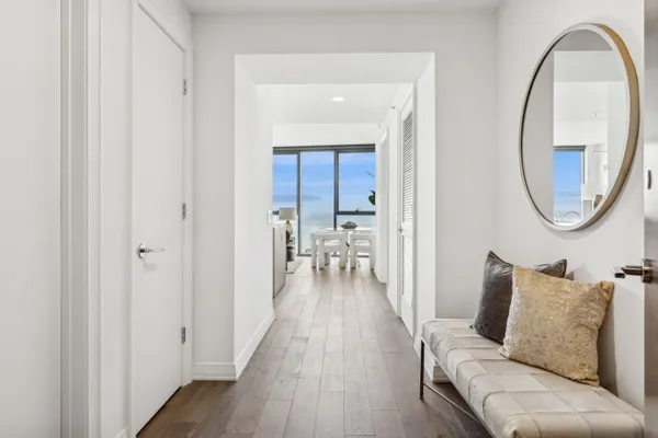 211 N HARBOR DR 3806