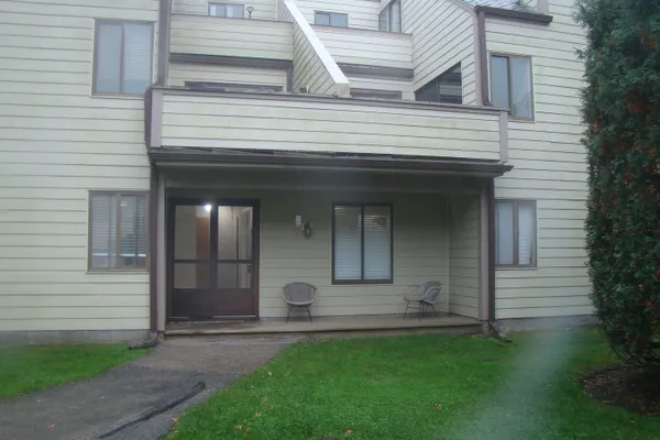 3334 BERWYN AVE 120