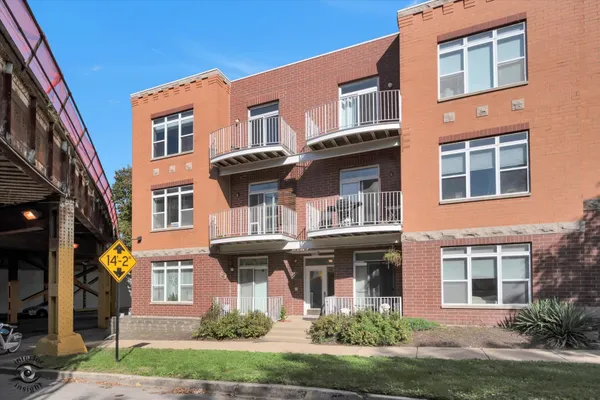 946 W FRY ST 3W