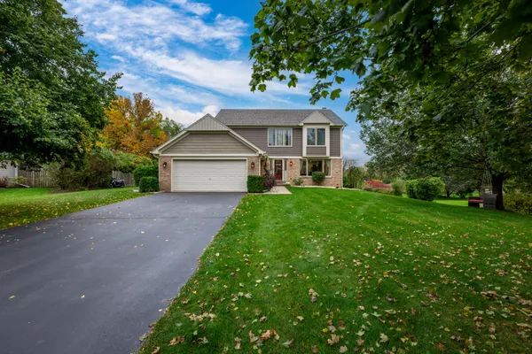 5485 FOX PATH LN