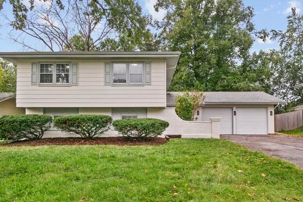21W741 HUNTINGTON RD