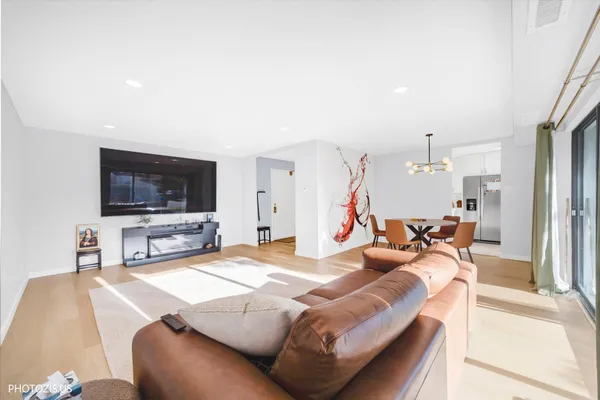 35 S BAYBROOK DR 114