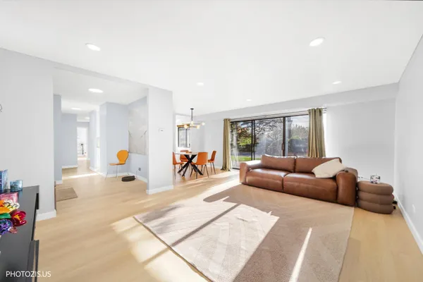 35 S BAYBROOK DR 114
