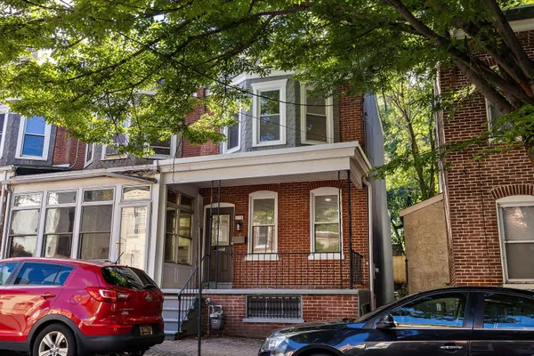 118 W 13TH ST