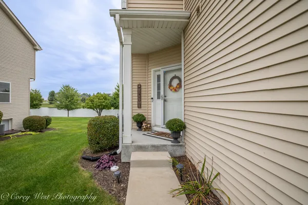 1147 FREEDOM RD