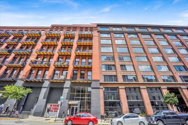616 W FULTON ST 212