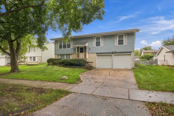 149 S LANCASTER DR