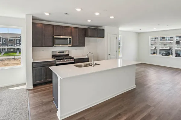 1358 FOXGLOVE DR