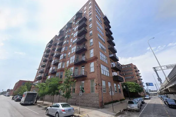 500 S CLINTON ST 332