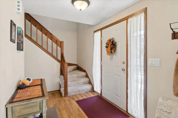 1163 BENNINGTON DR