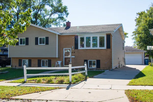 416 S CHERRY HILL CT
